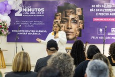 Palestra "Pela Vida das Mulheres", com a ex-ministra Cida Gonçalves